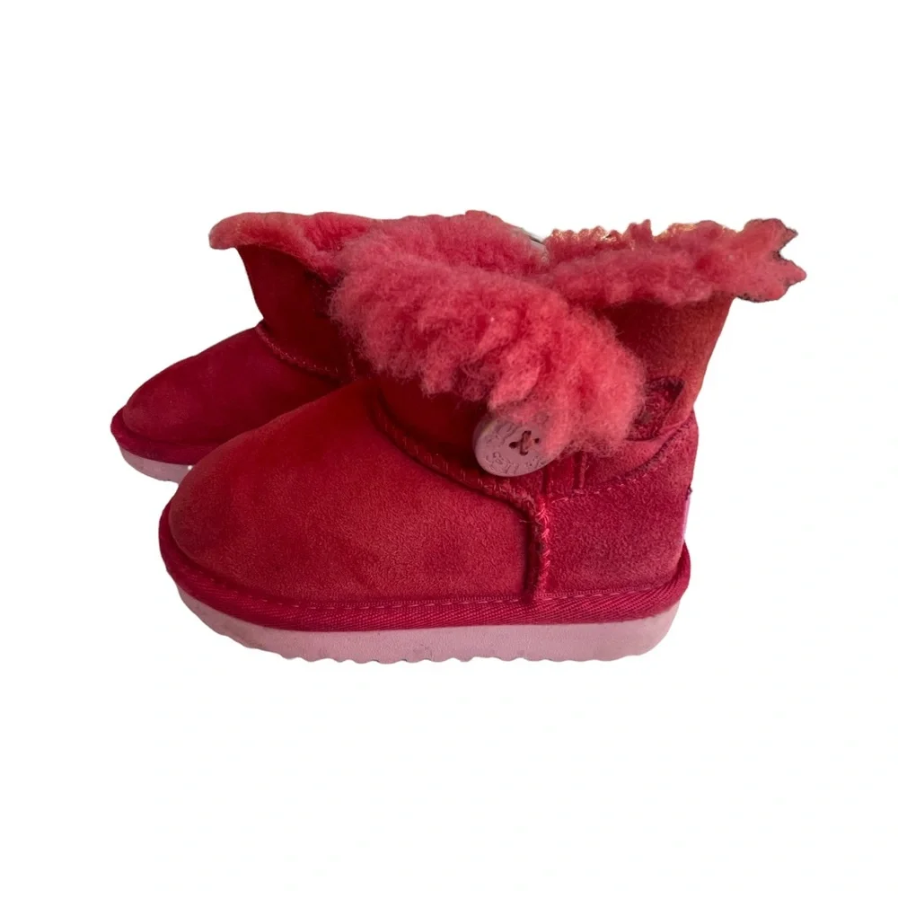 UGG pink suede